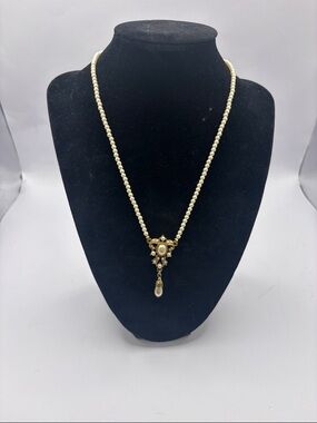 Classic Pearl Drop Necklace - Gold and Ivory